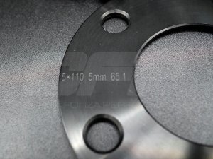 Maserati Grecale Wheel Spacers - CFP - 5mm - Black - set of 2 w/ extended bolts